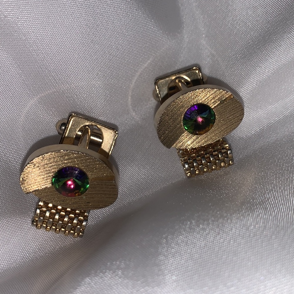 Vintage mesh gold tone with jewl cufflinks